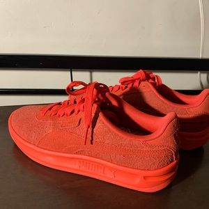 Womens Puma California Floral Hibiscus sneaker